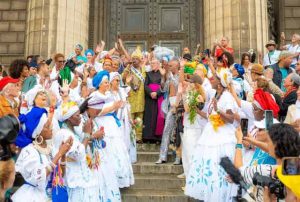 Padre impede Lavagem da Madeleine, celebração afro-brasileira em Paris