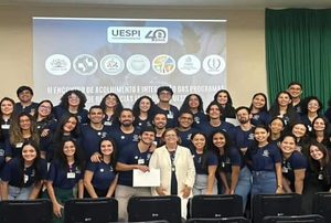 Uespi abre 81 vagas em residências multiprofissionais com bolsa de R$ 4,1 mil; inscrições vão até 26 de outubro