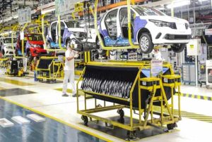 Com crescimento de 0,3% em agosto, BC confirma PIB 1,6% maior em 12 meses